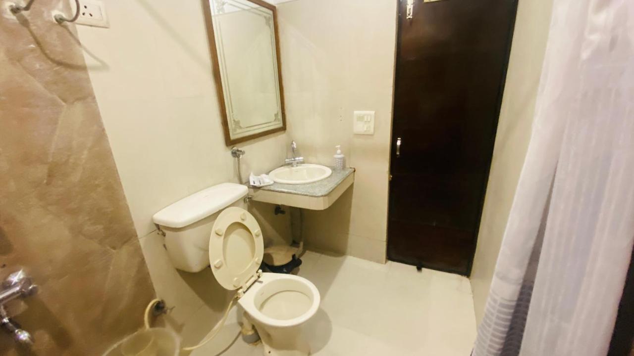 Hotel Landmark Chandīgarh Εξωτερικό φωτογραφία