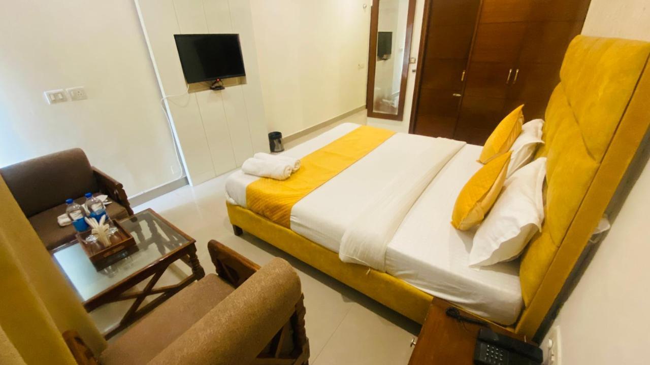 Hotel Landmark Chandīgarh Εξωτερικό φωτογραφία